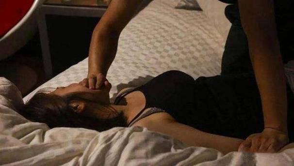 关于我被小学女生绑架这件事