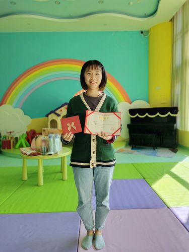 早教中心小朋友 颁奖