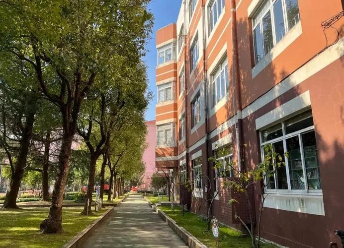 上海市第一师范学校附属小学