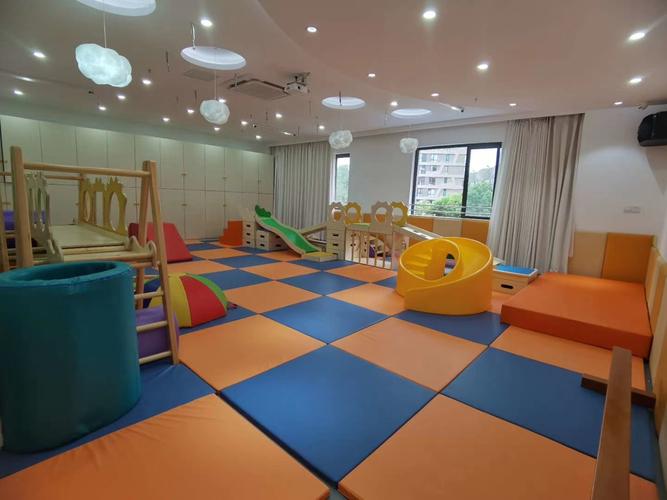 天使城堡早教老师工资