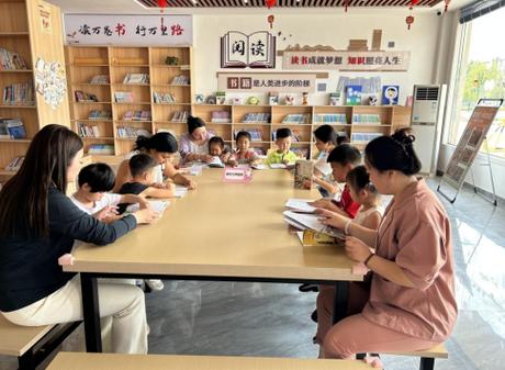 社区组织亲子阅读早教