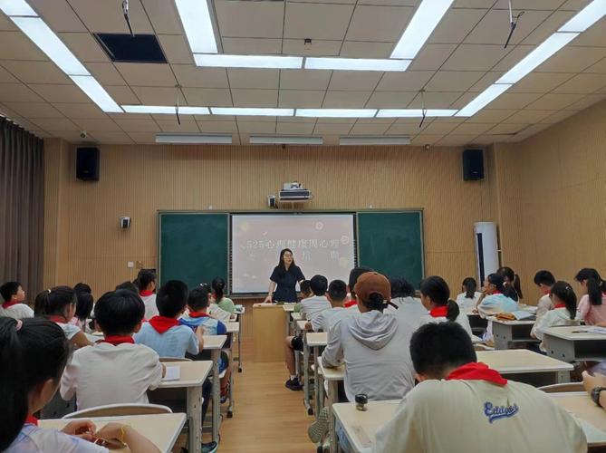 成都泡桐树小学天府校区