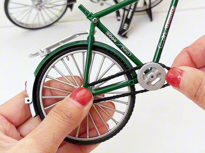 小学生手工制作自行车