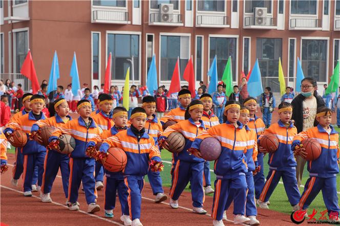 包头市东河区实验小学