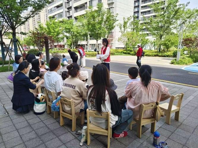 社区 开展早教活动
