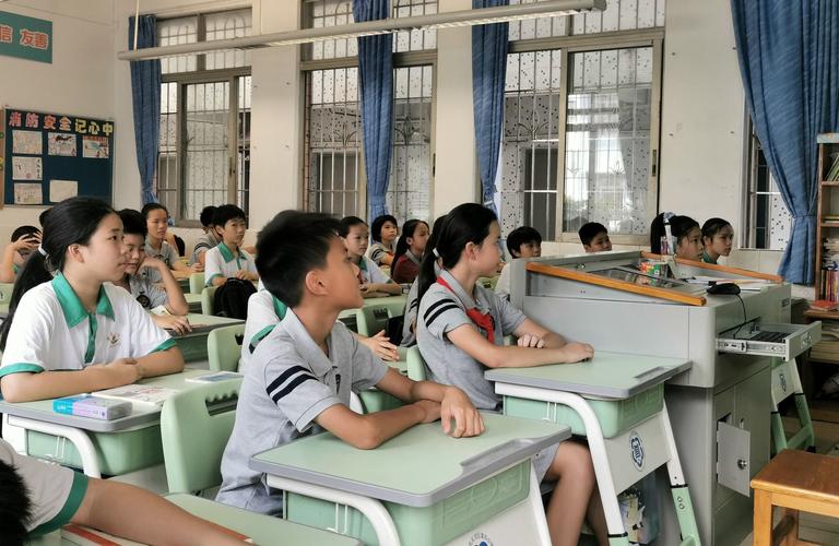 广州市天河区棠东小学