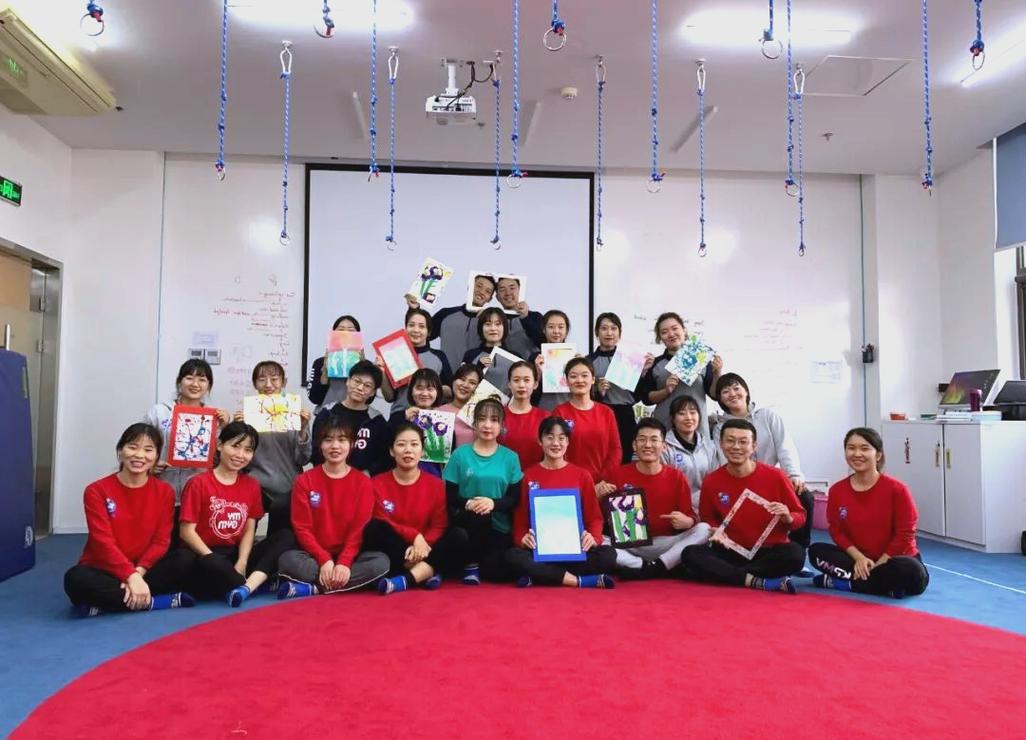 美吉姆早教老师教什么