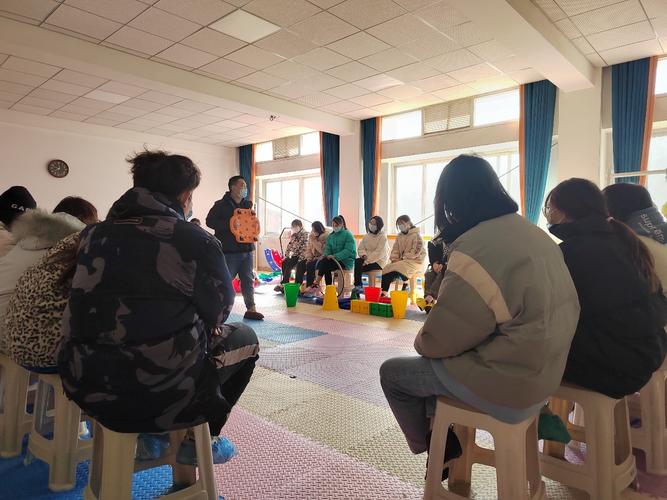 美吉姆早教老师教什么