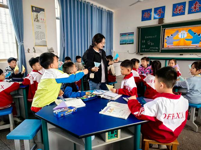 东方红小学的老师名单